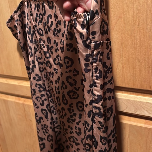 *SOLD*Cupshe Leopard dress NWOT - Picture 11 of 11